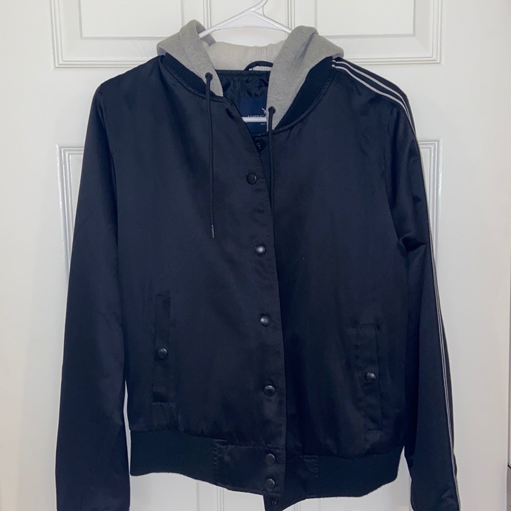 AE BOMBER
